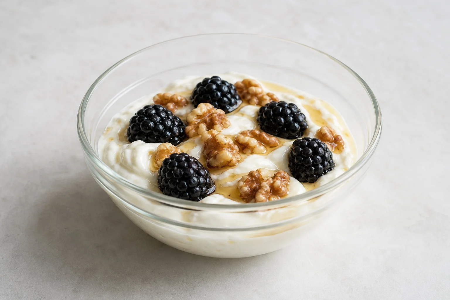 Greek yogurt with honey and walnuts